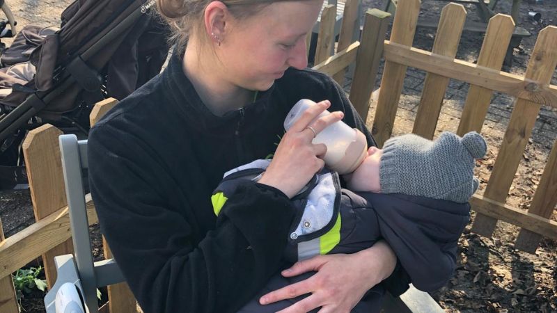 Alles wat binnen kan, buiten doen: de hele dag met de baby’s naar buiten! 